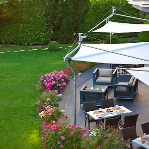 Warwick Reine Astrid - 4*, Lyon France